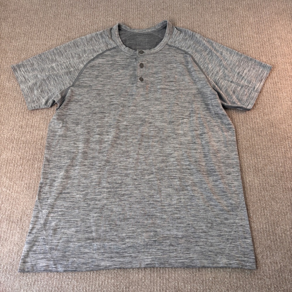 Lululemon Light Gray Metal Vent Henley Short Sleeve Shirt Men's Size Large EUC